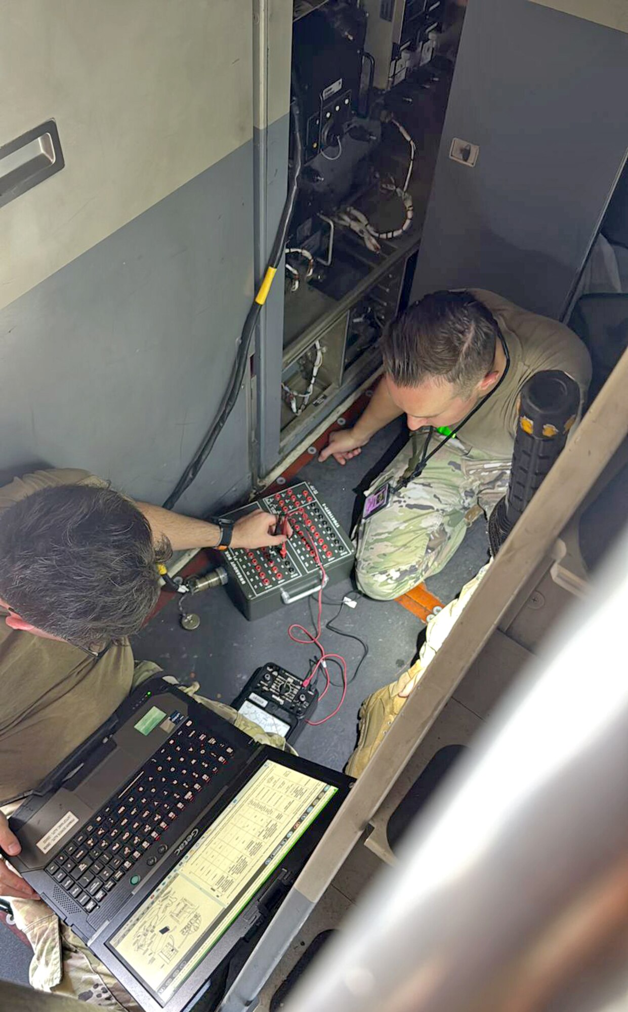 515th AMOW, 734th AMS