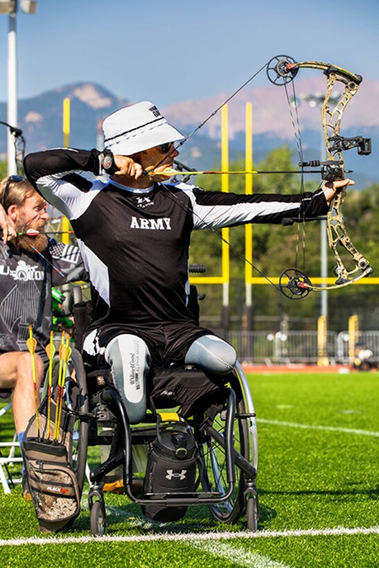 U.S. Army Retired Spc. JP Lane aims at his target during the archery event at the 2025 Department of Defense Warrior Games, Colorado Springs, Colorado, July 25, 2025.