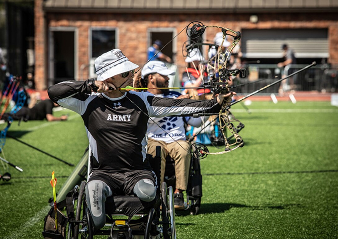 U.S. Army Retired Spc. JP Lane aims at his target during the archery event at the 2025 Department of Defense Warrior Games, Colorado Springs, Colorado, July 25, 2025.