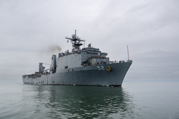 LAE, Papua New Guinea (July 26, 2025) – The Harpers Ferry-class amphibious dock landing ship USS Pearl Harbor (LSD 52) arrives in Lae, Papua New Guinea, in support of Pacific Partnership, July 26, 2025