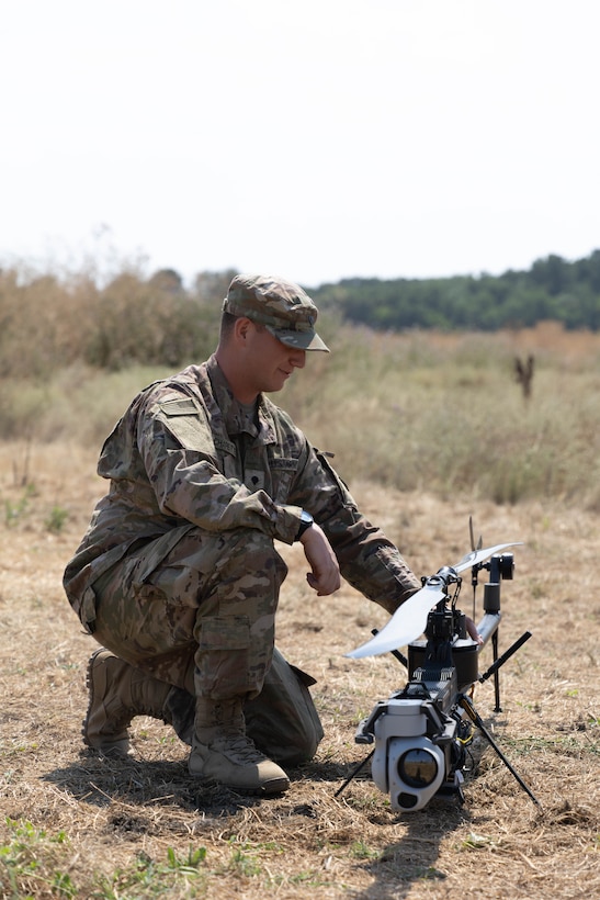 Brig. Gen. Jared D. Bordwell visits Multi-Functional Reconnaissance Company Drone Training