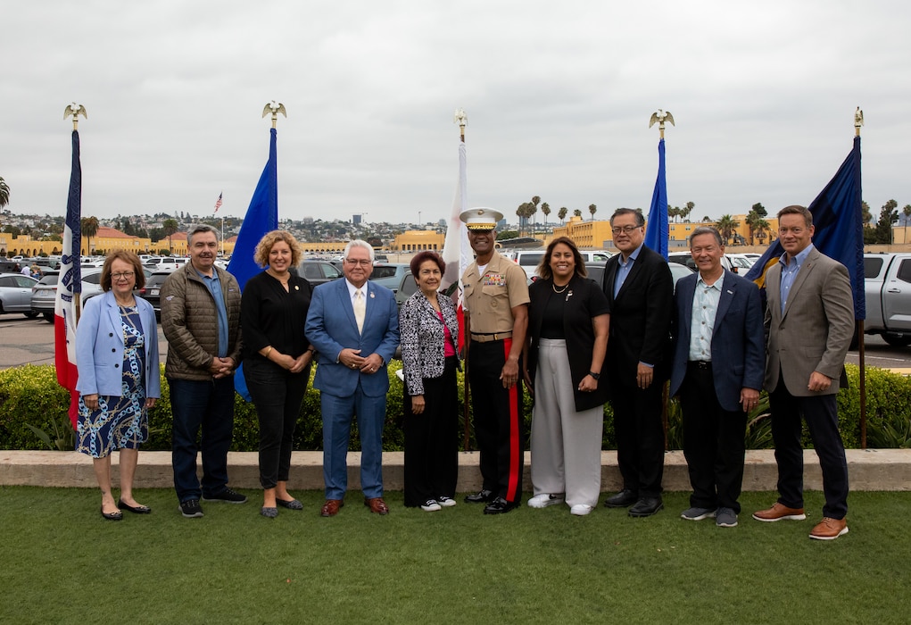 SDMAC Visits MCRD San Diego