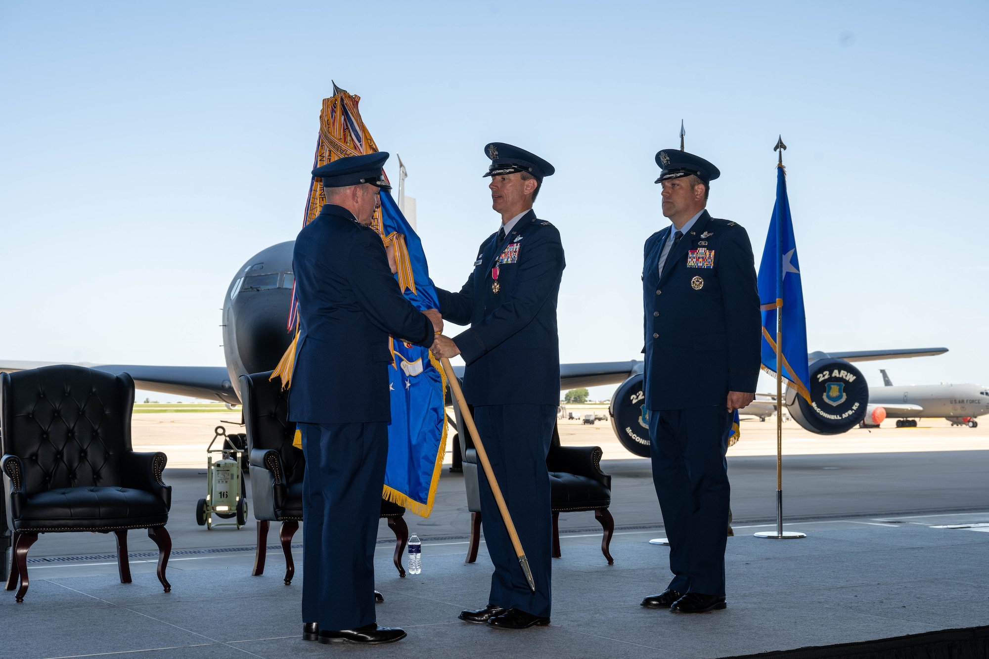 Col. Corey Damon, 22nd Air Refueling Wing commander, relinquishes command of the 22nd ARW at McConnell Air Force Base, Kansas, July 28, 2025. Col. Joe Wall then assumed command of the wing. (U.S. Air Force photo by Airman 1st Class Patrick O’Neill)