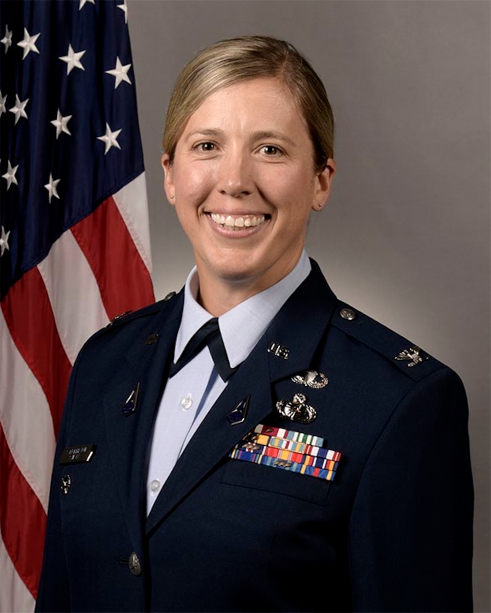 Col. Stephanie M. Silva's official photo
