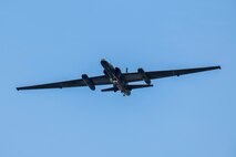 A 9th Reconnaissance Wing U-2 Dragon Lady is piloted by Lt Col GOGO, 9th Reconnaissance Wing inspector general, at Oshkosh, Wisconsin, July 20, 2025