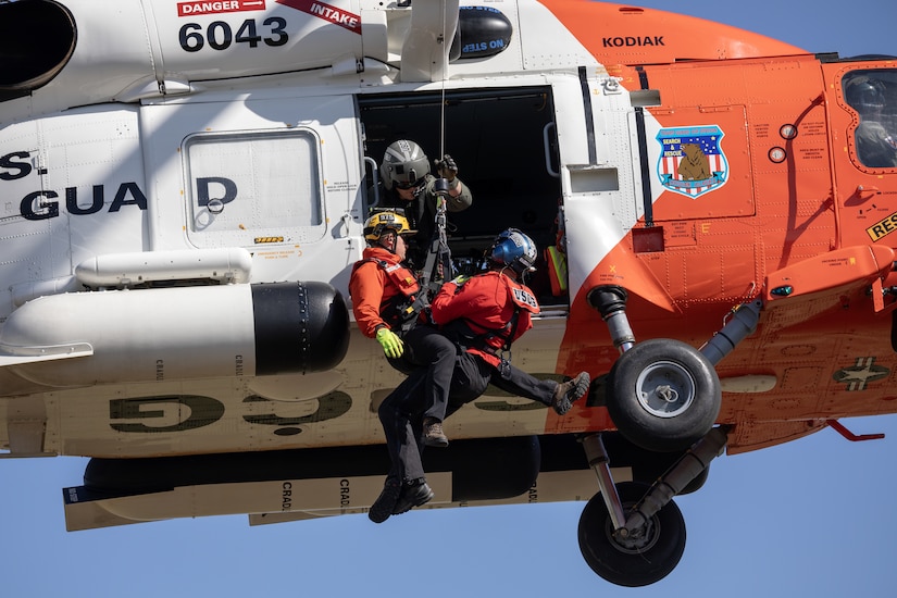 The symposium, hosted by Alaska Army National Guard aviators assigned to Golf Company, 2-211th General Support Aviation Battalion, included U.S. Coast Guard crews assigned to Sector Western Alaska and U.S. Arctic out of Air Stations Kodiak and Sitka, Alaska Air National Guardsmen with the 176th Wing rescue squadrons, U.S. Army aviators from Fort Wainwright’s 1-52nd General Support Aviation Battalion, Alaska State Troopers, and civilian search and rescue professional volunteers from the Alaska Mountain Rescue Group.