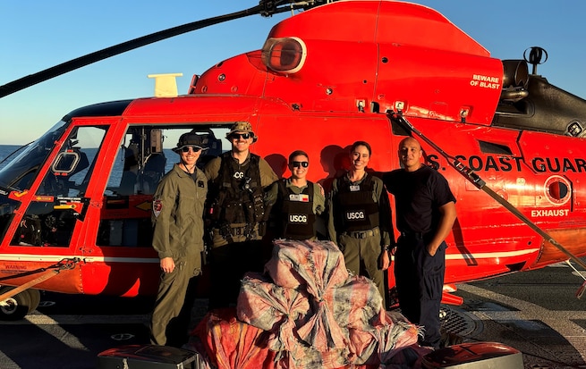 HITRON Crew deployed on CGC MUNROE