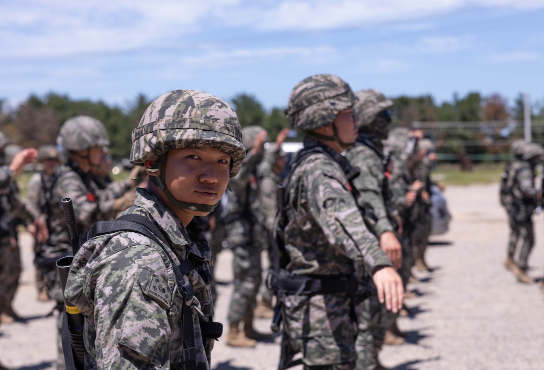 2/23 Marines teach and conduct MOUT Techniques with ROK Marines | Day 1