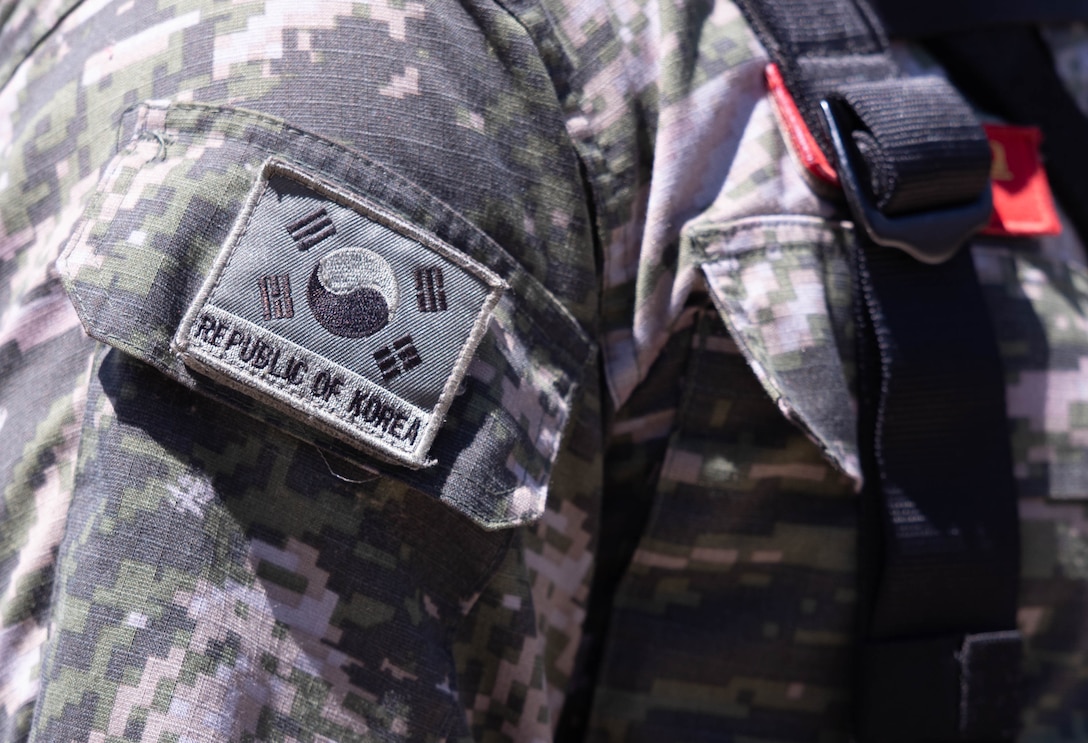 2/23 Marines teach and conduct MOUT Techniques with ROK Marines | Day 1