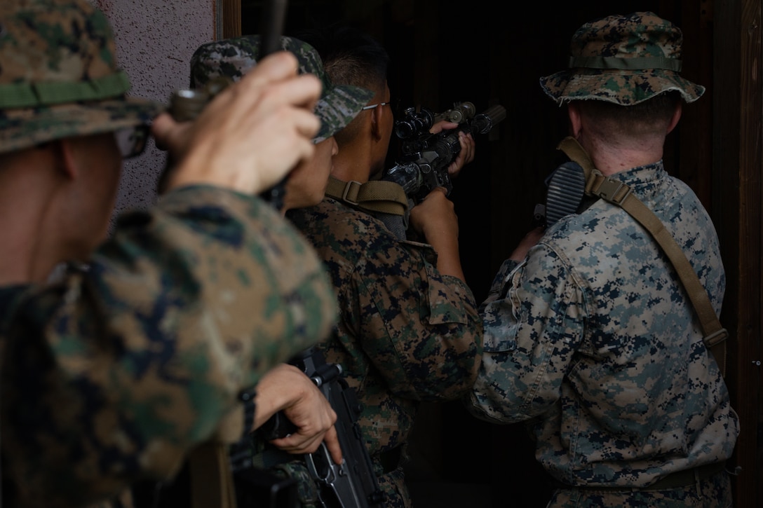 2/23 Marines teach and conduct MOUT Techniques with ROK Marines | Day 2