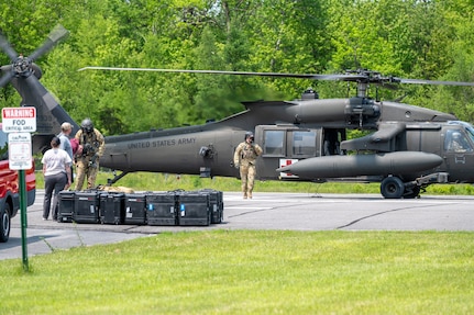 Soldiers from the 3rd General Support Aviation Battalion, 10th Combat Aviation Brigade, out of Fort Drum, N.Y., drop off medical equipment for maintenance services by the U.S. Army Medical Materiel Agency’s Medical Maintenance Operations Division at Tobyhanna Army Depot, Pa., on June 10, 2025.