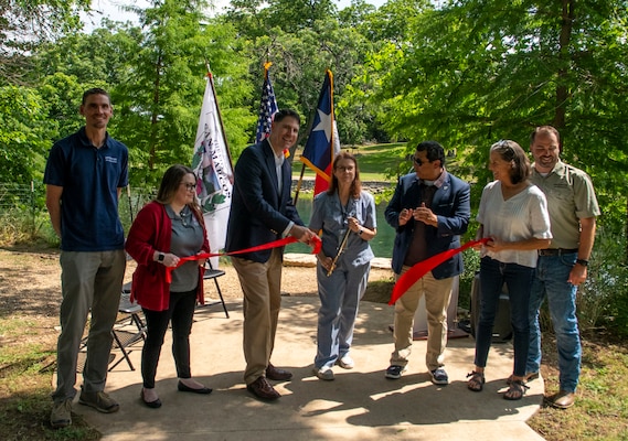 San Marcos ribbon cutting