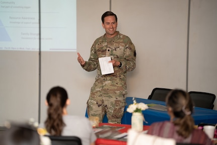 Heart Link Program Connects and informs New Military Spouses at JBSA