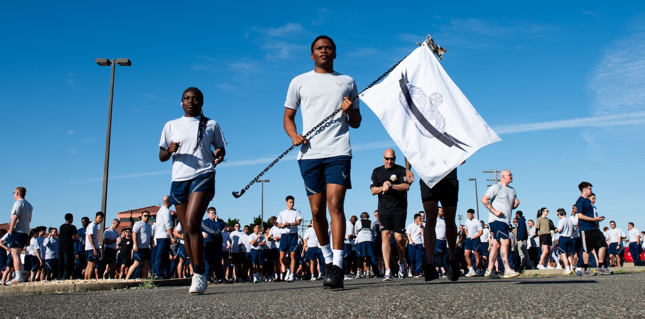 Airmen jog during memorial run