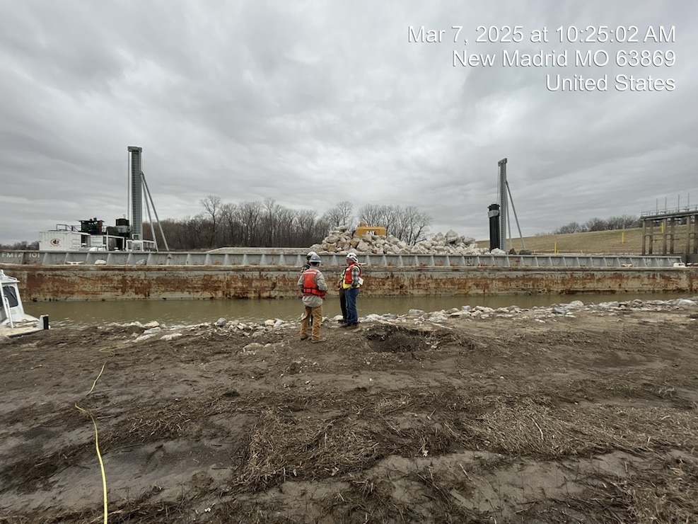 Crews working on the St. Johns Outlet Scour Repairs project near New Madrid, Missouri, are making great progress as they now work to place stone to protect the outlet control structure and bayou from erosion and scouring due to the interior drainage and Mississippi River backwater effects.  

This is part of our maintenance efforts to maintain the Mississippi River and Tributaries Project, ensuring the continued reliability of our flood risk management system in the valley.