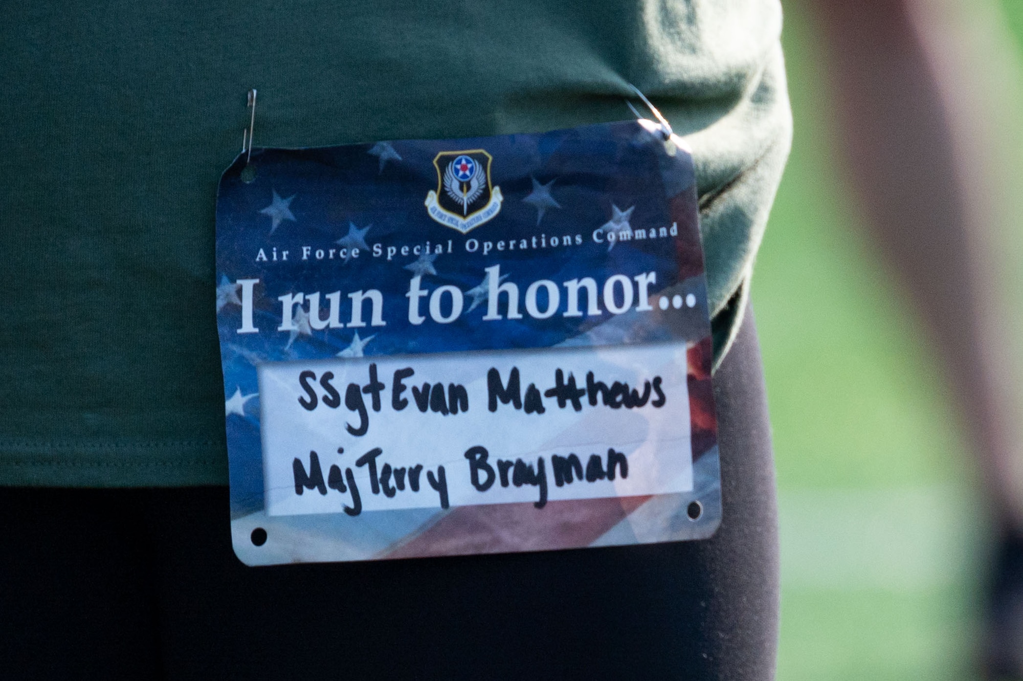 A Run to Honor participant honors fallen Air Commandos.