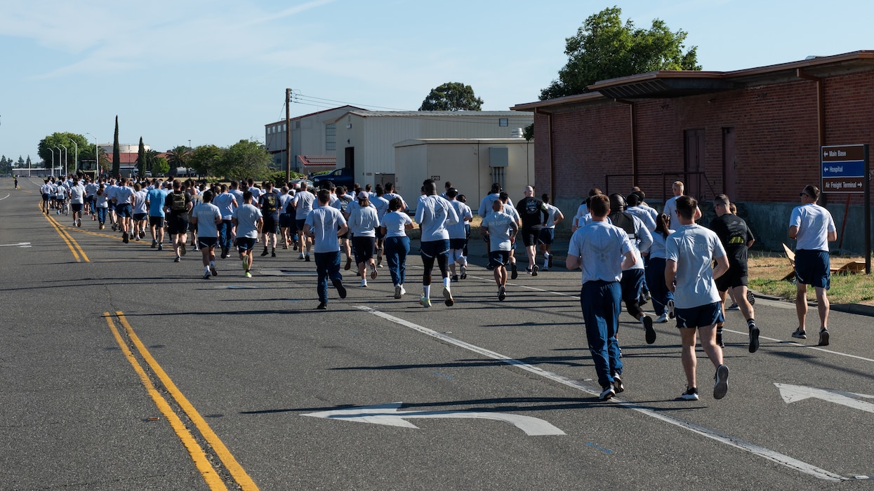 Airmen jog during memorial run