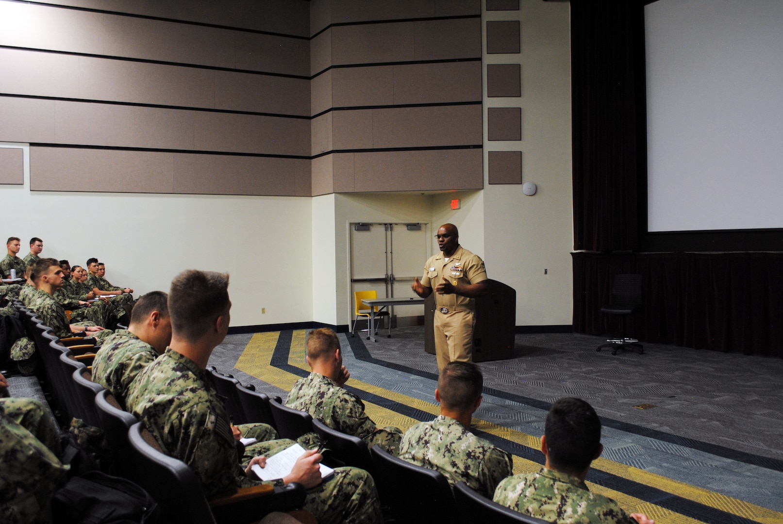 Senior Chief Petty Officer Howard Williams, Memphis MEPS senior enlisted advisor, leads a class during Naval Reserve Officer Training Corps at Embry-Riddle Aeronautical University. Williams spoke about the intricacies of the relationship between Enlisted and Officers, offering insights into the Enlisted perspective.
