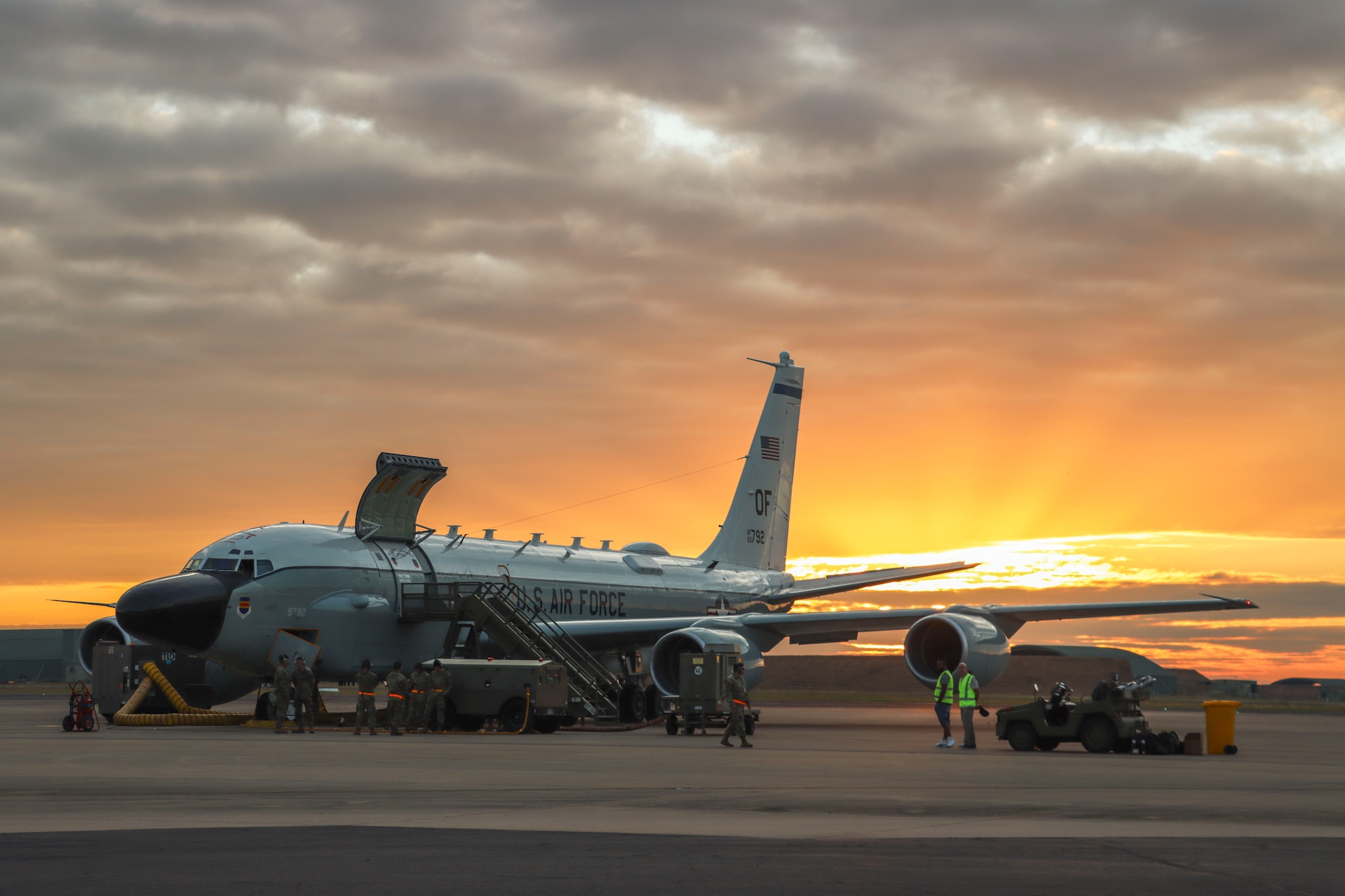 U.S. Air Force Airmen assigned to the 82nd Expeditionary Reconnaissance Squadron maintenance flight prepare an RC-135V Rivet Joint during exercise RECCE-Edge 25 at Royal Australian Air Force Base Darwin, Australia, May 21, 2025