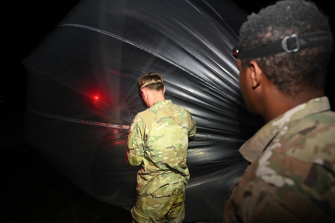 Soldiers Experiment with High Altitude Balloons during Arcane Thunder