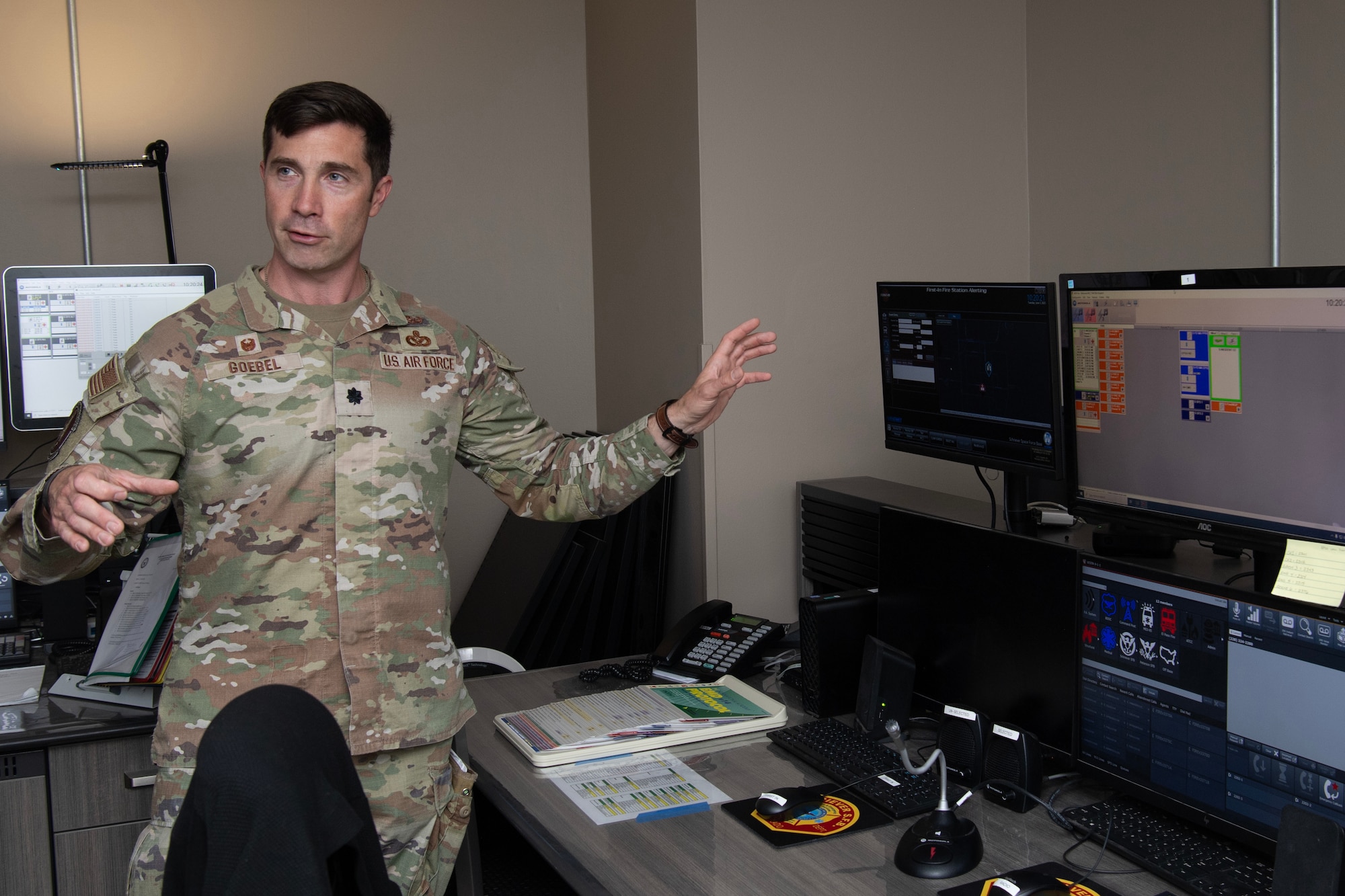 service member briefing updates about new center