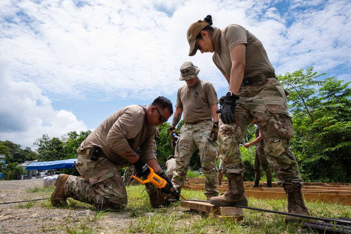VIRAC, Philippines (June 1, 2025) – Hawaii National Guardsmen and personnel from the Armed Forces of the Philippines construct a platform used to conduct urban rescue training with local emergency responders and civilian authorities in Virac, Philippines, June 1, 2025. This effort is part of a two-week urban rescue training exercise supporting the humanitarian assistance and disaster response objectives of Pacific Partnership 2025. Now in its 21st iteration, Pacific Partnership series is the largest annual multinational humanitarian assistance and disaster management preparedness mission conducted in the Indo-Pacific. Pacific Partnership works collaboratively with host and partner nations to enhance regional interoperability and disaster response capabilities, increase security and stability in the region, and foster new and enduring friendships in the Indo-Pacific. (U.S. Navy photo by Mass Communication Specialist 2nd Class Jordan Jennings)