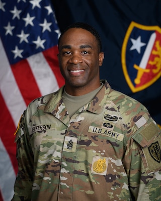 Official photo of CSM Darren A. Jefferson Jr