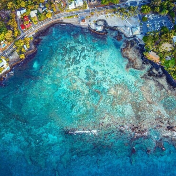 Kahaluu Bay