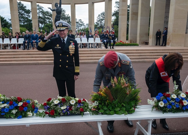 Adm. Stuart B. Munsch, commander of U.S. Naval Forces Europe (NAVEUR), lays a wreath at the Normandy American Cemetery ceremony during the 81st commemoration of the D-Day landings.