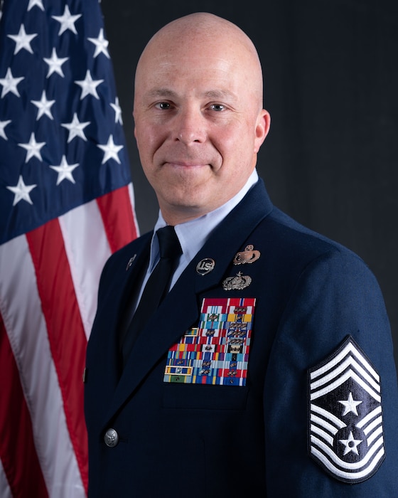 Chief Swistak - Bio