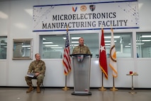 Photo of CECOM Commanding General Maj. Gen. James D. Turinetti IV addresses the crowd