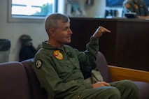 U.S. Marine Corps Deputy Commandant for Aviation visits VMA-223 and flies in a TAV-8B Harrier II jet