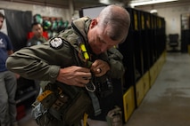 U.S. Marine Corps Deputy Commandant for Aviation visits VMA-223 and flies in a TAV-8B Harrier II jet