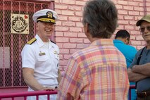 PORTLAND, OREGON (June 7, 2025) – U.S. Navy Vice Adm. John Wade, commander, U.S. 3rd Fleet, interacts with community members during Portland Fleet Week, June 7, 2025. Portland Fleet Week is a time-honored celebration of the sea services and provides an opportunity for the citizens of Oregon to meet Sailors, Marines, and Coast Guardsmen, as well as witness firsthand the latest capabilities of today’s maritime services. (U.S. Marine Corps photo by Sgt. Amelia Kang)