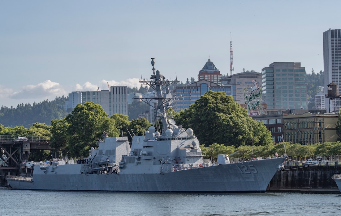 PORTLAND, OREGON (June 3, 2025) – The  Arleigh Burke-class guided missile destroyer USS Jack H. Lucas (DDG 125) arrives for Portland Fleet Week during the 118th Rose Festival, June 3, 2025.  Portland Fleet Week is a time-honored celebration of the sea services and provides an opportunity for the citizens of Oregon to meet Sailors, Marines and Coast Guardsmen, as well as witness firsthand the latest capabilities of today’s maritime services. (U.S. Navy Photo by Mass Communication Specialist 2nd Class Gwendelyn L. Ohrazda)