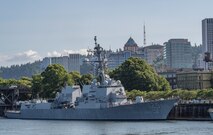 PORTLAND, OREGON (June 3, 2025) – The  Arleigh Burke-class guided missile destroyer USS Jack H. Lucas (DDG 125) arrives for Portland Fleet Week during the 118th Rose Festival, June 3, 2025.  Portland Fleet Week is a time-honored celebration of the sea services and provides an opportunity for the citizens of Oregon to meet Sailors, Marines and Coast Guardsmen, as well as witness firsthand the latest capabilities of today’s maritime services. (U.S. Navy Photo by Mass Communication Specialist 2nd Class Gwendelyn L. Ohrazda)
