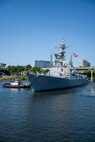 PORTLAND, OREGON (June 3, 2025) – The Arleigh Burke-class guided missile destroyer USS Mustin (DDG 89) arrives for Portland Fleet Week during the 118th Rose Festival, June 3, 2025. Portland Fleet Week is a time-honored celebration of the sea services and provides an opportunity for the citizens of Oregon to meet Sailors, Marines and Coast Guardsmen, as well as witness firsthand the latest capabilities of today’s maritime services. (U.S. Navy Photo by Mass Communication Specialist Seaman Jordan Steis)