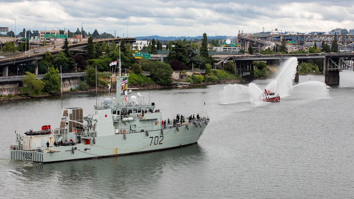 PORTLAND, OREGON (June 4, 2025) – The Kingston-class coastal defense vessel HMCS Nanaimo (MM 702) arrives in Portland, Ore., during Portland Fleet Week, June 4, 2025. Portland Fleet Week is a time-honored celebration of the sea services and provides an opportunity for the citizens of Oregon to meet Sailors, Marines and Coast Guardsmen, as well as witness firsthand the latest capabilities of today’s maritime services. (U.S. Navy Photo by Mass Communication Specialist 2nd Class John A. Miller)