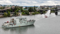PORTLAND, OREGON (June 4, 2025) – The Kingston-class coastal defense vessel HMCS Nanaimo (MM 702) arrives in Portland, Ore., during Portland Fleet Week, June 4, 2025. Portland Fleet Week is a time-honored celebration of the sea services and provides an opportunity for the citizens of Oregon to meet Sailors, Marines and Coast Guardsmen, as well as witness firsthand the latest capabilities of today’s maritime services. (U.S. Navy Photo by Mass Communication Specialist 2nd Class John A. Miller)