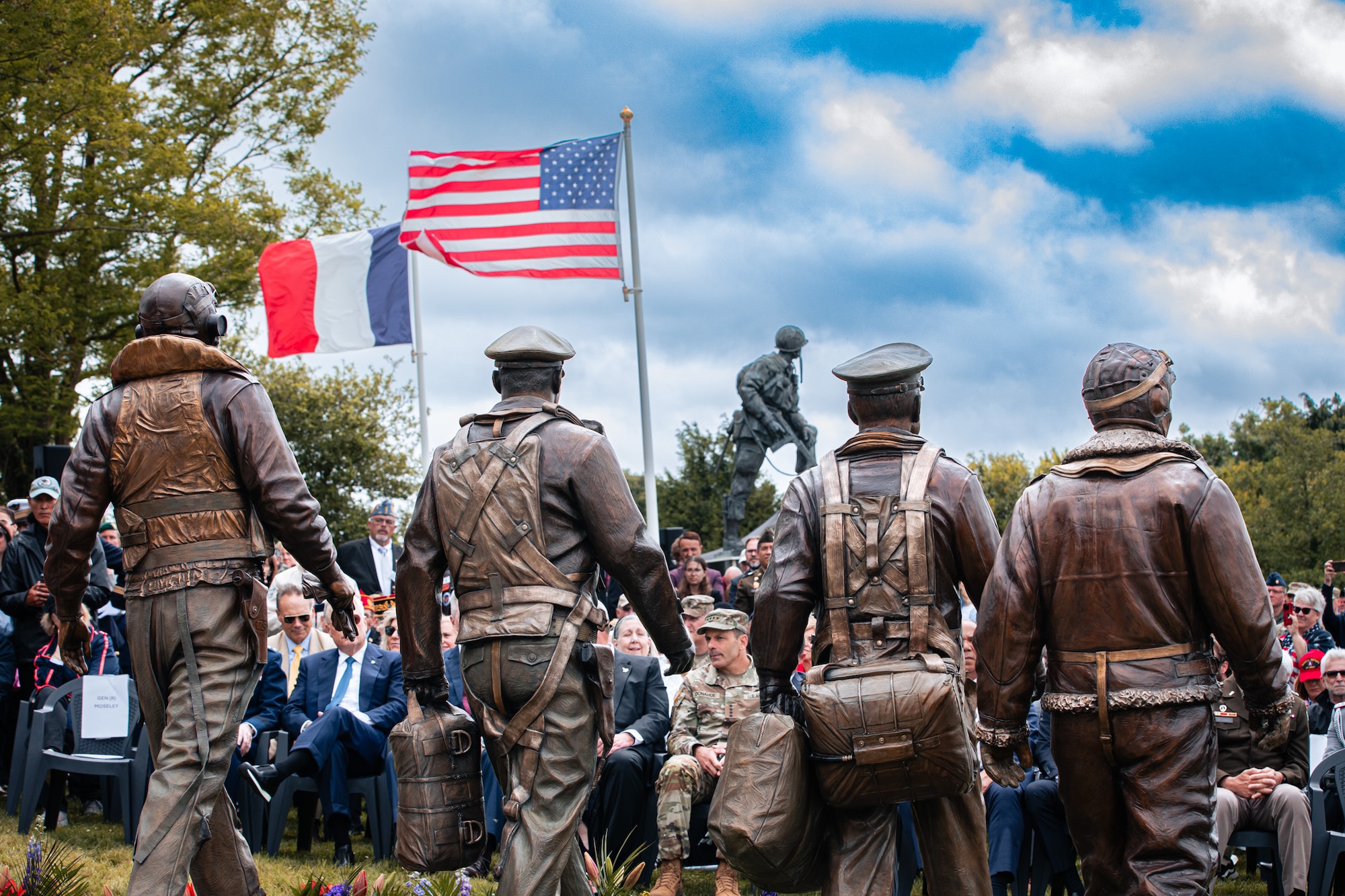 Bronze sculpture depicting four Airmen in WWII
