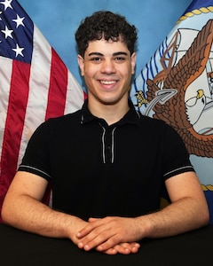 JOINT BASE SAN ANTONIO-FORT SAM HOUSTON – (June 5, 2025) – Jonah Bailis, of Huntingdon Valley, Pa., a senior attending the University of Hartford, has begun an internship through the Office of Naval Research’s Naval Research Enterprise Internship Program (NREIP) at Naval Medical Research Unit (NAMRU) San Antonio. NREIP places college and university students in the Department of the Navy laboratories where they take part in real Naval research for ten weeks during the summer. NREIP gives academically talented college students, graduating seniors, and graduate students pursuing STEM careers the opportunity to learn about Naval research and technology while receiving first-class mentoring by top scientists and engineers. Bailis, who’s majoring in acoustical engineering and music, wishes to gain valuable experience in planning and execution of research in the field of acoustics. Navy Medicine Research & Development (NMR&D) makes use of multiple channels to recruit and retain critical U.S. Navy medical support personnel. The research commands reach out to the next generation of scientists through conferences, STEM events, internships and career days, and support recruiting efforts early in undergraduate and graduate programs. NAMRU San Antonio, part of NMR&D, conducts gap-driven combat casualty care, craniofacial, and directed energy research in support of Navy, Marine Corps and joint U.S. warfighter health readiness and lethality while engaged in routine and expeditionary operations. (U.S. Navy photo by Burrell Parmer, NAMRU San Antonio Public Affairs/Released)
