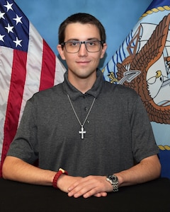 JOINT BASE SAN ANTONIO-FORT SAM HOUSTON – (June 5, 2025) – Seth Day, of Rusk, Texas, a senior attending the University of Texas at San Antonio, has begun an internship through the Oak Ridge Institute for Science and Education (ORISE) at Naval Medical Research Unit (NAMRU) San Antonio. ORISE is a U.S. Department of Energy asset that is dedicated to enabling critical scientific, research, and health initiatives of the department and its laboratory system by providing world class expertise in STEM workforce development, scientific and technical reviews, and the evaluation of radiation exposure and environmental contamination. Day, who’s majoring in biological engineering, applied to gain experience in biomedical engineering fields and lean about the research being conducted at NAMRU San Antonio. Navy Medicine Research & Development (NMR&D) makes use of multiple channels to recruit and retain critical U.S. Navy medical support personnel. The research commands reach out to the next generation of scientists through conferences, STEM events, internships and career days, and support recruiting efforts early in undergraduate and graduate programs. NAMRU San Antonio, part of NMR&D, conducts gap-driven combat casualty care, craniofacial, and directed energy research in support of Navy, Marine Corps and joint U.S. warfighter health readiness and lethality while engaged in routine and expeditionary operations. (U.S. Navy photo by Burrell Parmer, NAMRU San Antonio Public Affairs/Released)