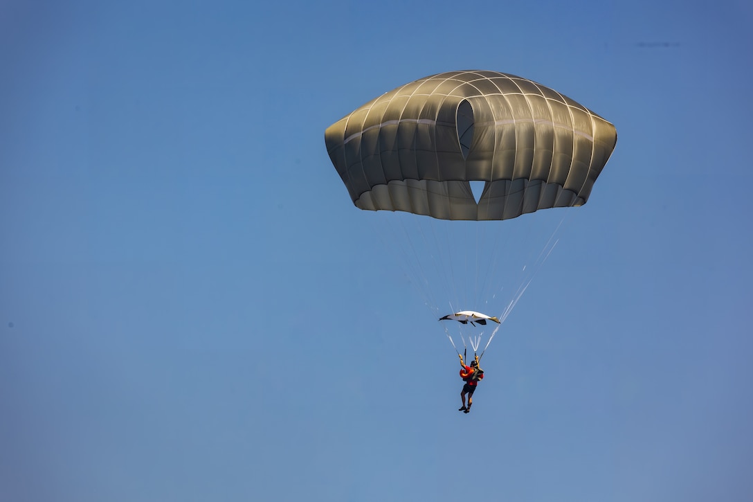 Maj. Matthew Westcott, U.S. Army Corps of Engineers, Deputy District Commander of the Jacksonville District conducts a Deliberate Water Jump into Lake Okeechobee with paratroopers from the U.S. Army Reserve 478th Civil Affairs Battalion (Airborne), stationed in Miami, Fla. This training event prepares the soldiers for potential water landings, maintain proficiency in water operations and highlights the unit's ability to perform airborne operations under challenging conditions and locations anywhere in the world. He is the first USACE engineer to successfully conduct a deliberate water jump into Lake Okeechobee. (U.S. Army photo)