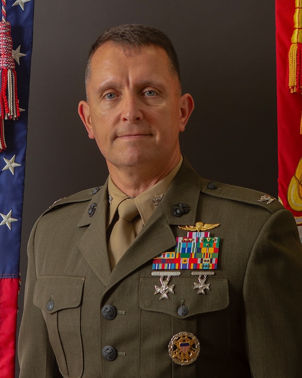 Col Loomis Bio