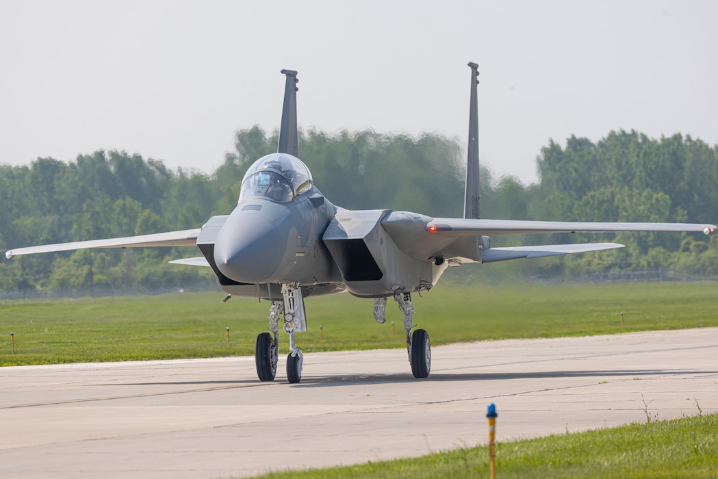 F15EX Eagle II aircraft taxis.