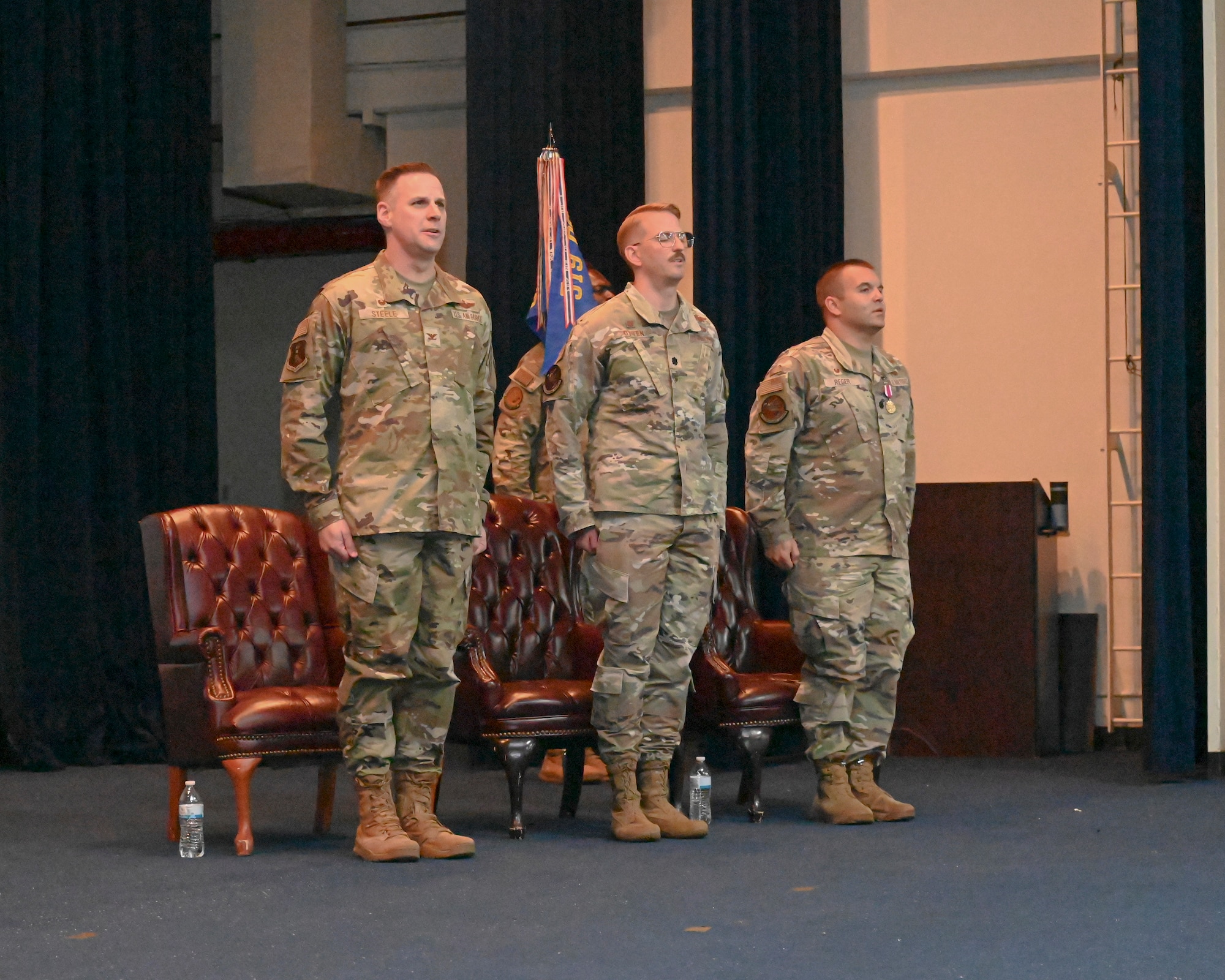 Otten had recently taken command of the 4 RS.