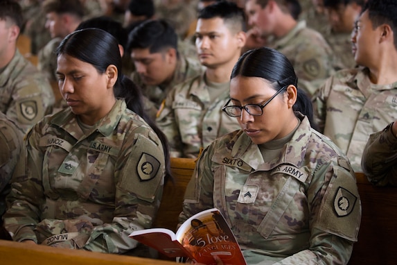Army Reserve chaplain leads discussion on love and readiness during Building Strong and Ready Teams event at Fort Barfoot