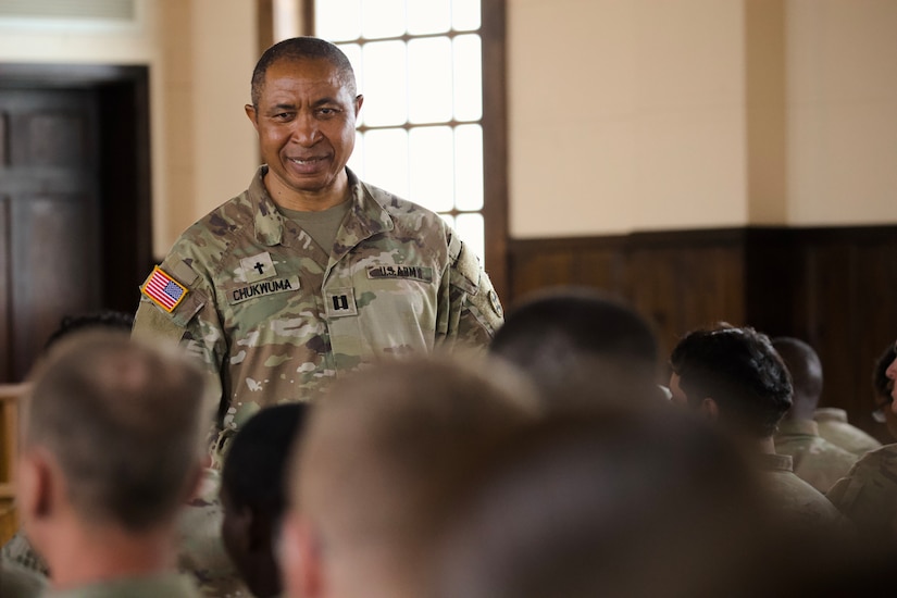 Army Reserve chaplain leads discussion on love and readiness during Building Strong and Ready Teams event at Fort Barfoot