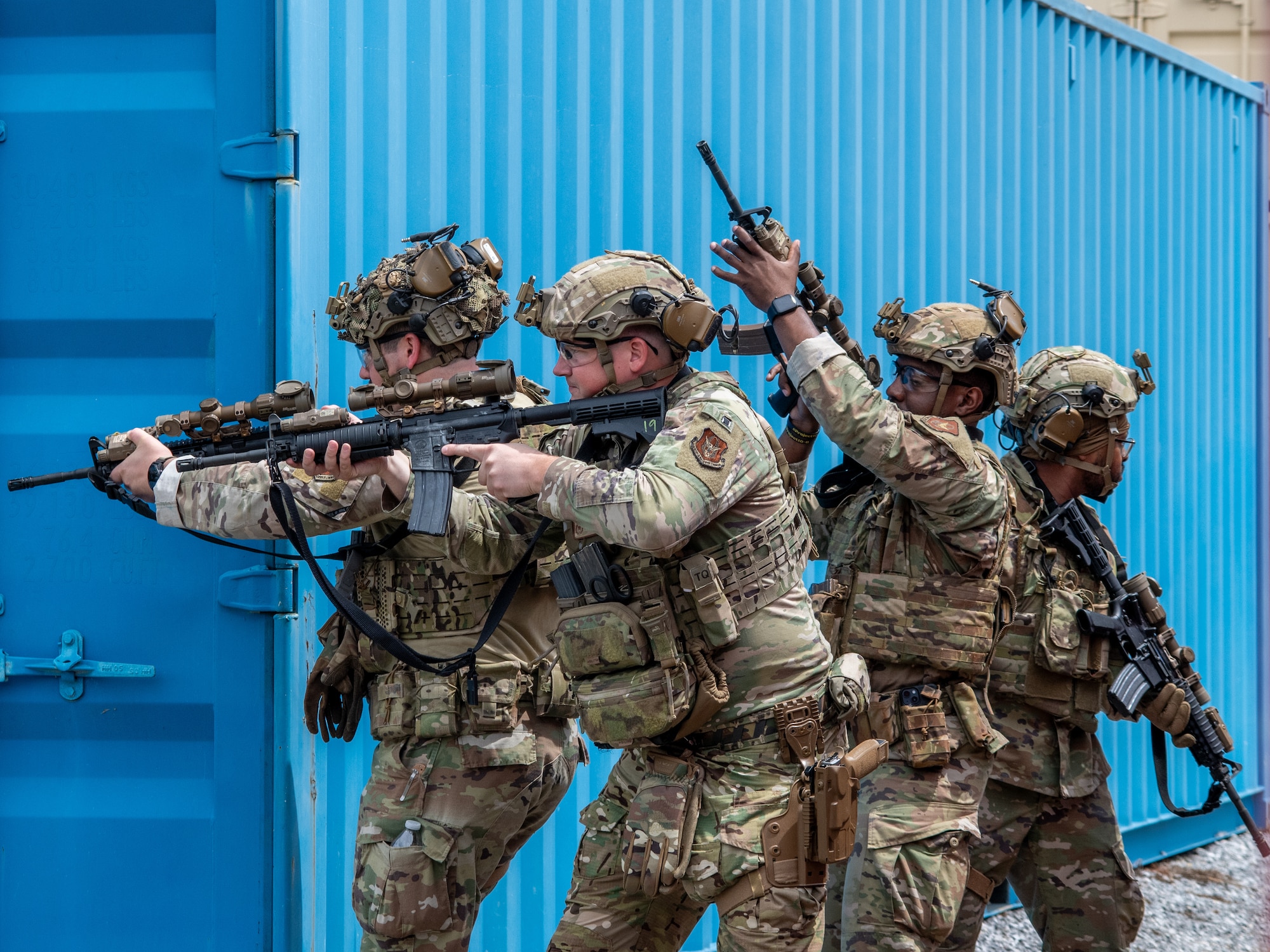 a fire team stacks before making entry