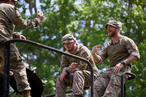 Joint assault hoseline and fuel ops strengthen U.S.-U.K. ties at Mojave Falcon